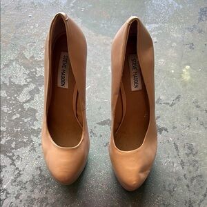 Steve Madden Tan Heels Elegant Design